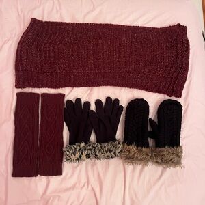 Ardene Burgundy and Black Winter Accessories Set